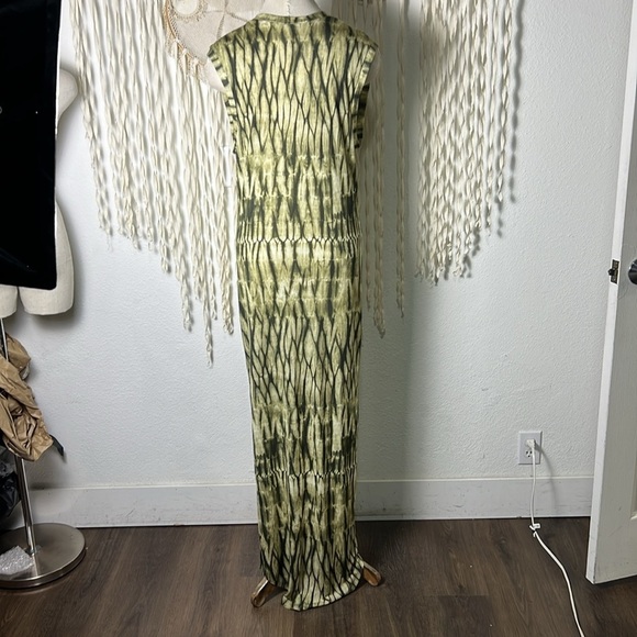 Haute Hippie NWT Green Cap Sleeve Maxi Dress in Green and Cream V-Neckline M - Picture 6 of 11